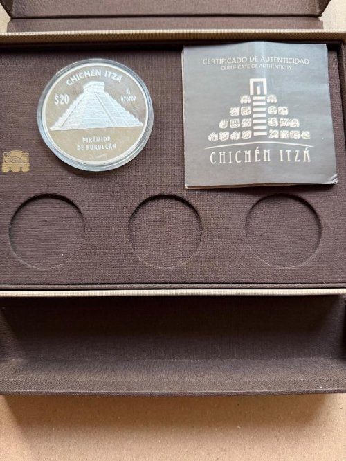 Mexico 2007 20 Pesos Chichen Itza - Kukulcan Pyramid 5 Oz silver coin
